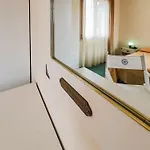 La Pergola Al 9 *